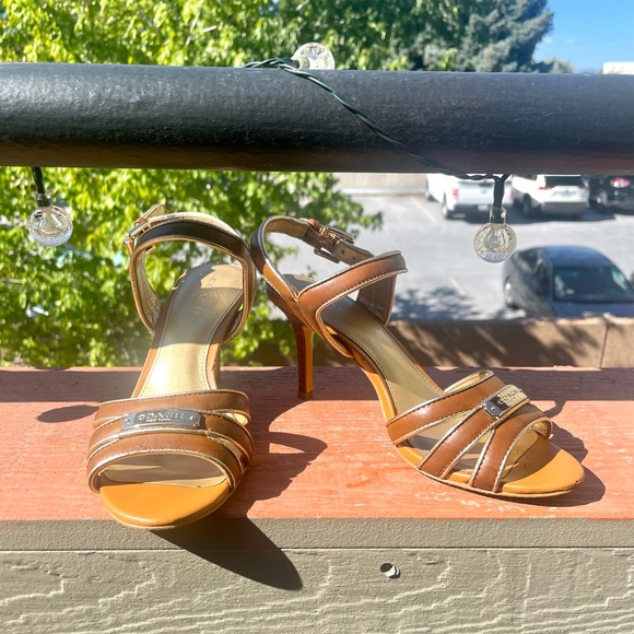 Coach Heels - Picture 2 of 4